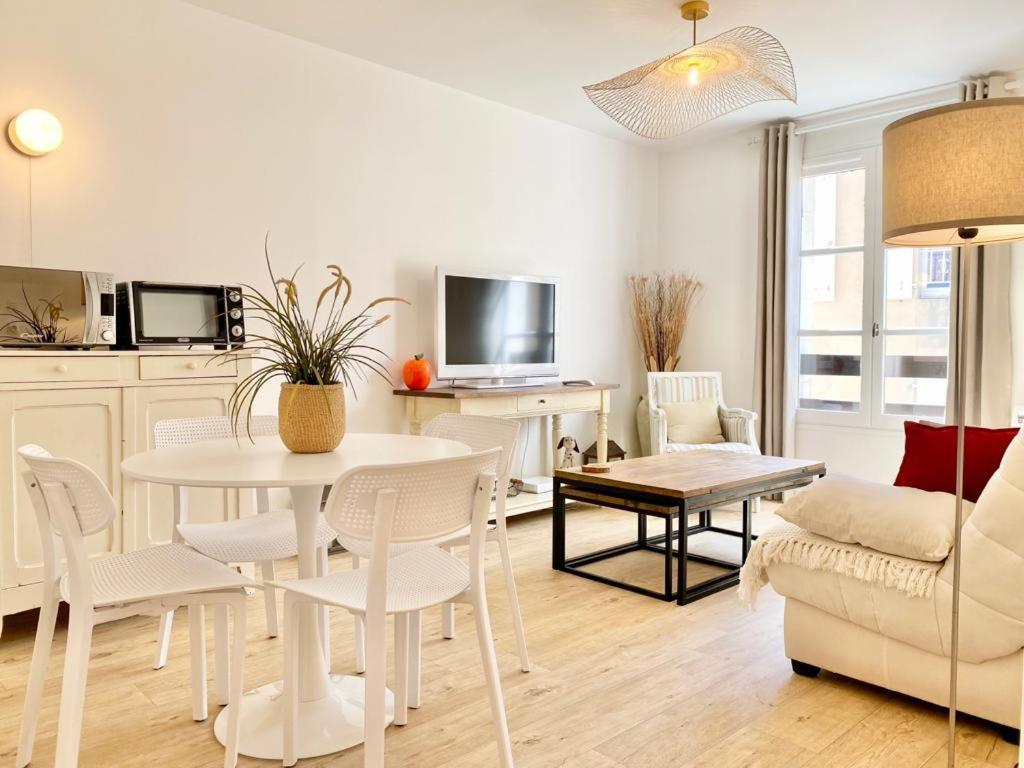 Appartement Elegant Avec Vue Sur Le Port Saint-Martin-de-Ré Eksteriør bilde